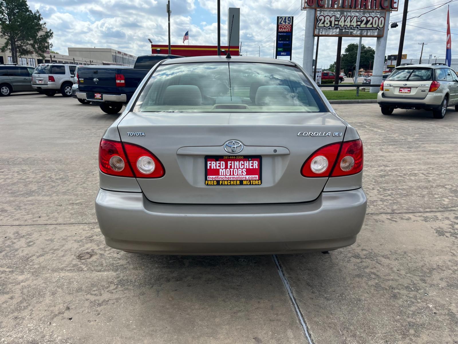 2005 GOLD /TAN Toyota Corolla CE (1NXBR32E75Z) with an 1.8L L4 DOHC 16V engine, Automatic transmission, located at 14700 Tomball Parkway 249, Houston, TX, 77086, (281) 444-2200, 29.928619, -95.504074 - Photo #5